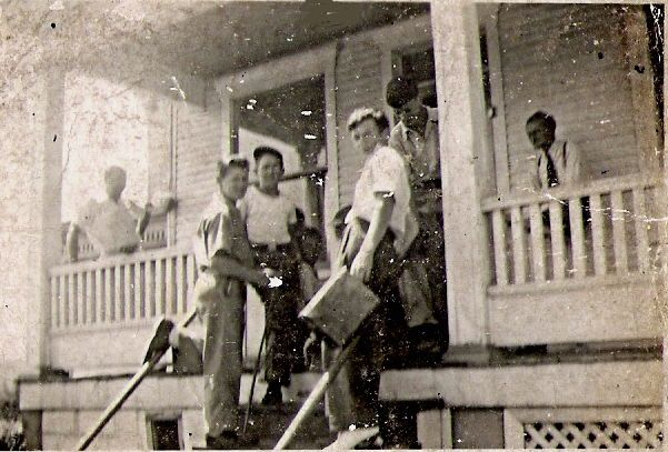 Group.on.Pat.mohan.porch.jpg